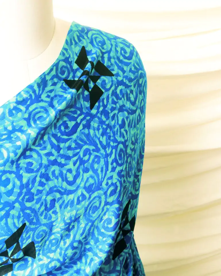 Pure Handloom Blue Gaji Silk Saree - Image 4