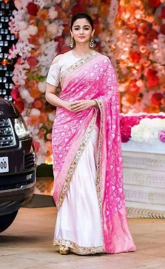 Stunning Pink Saree, Contrasting Blouse: Master Your Look!