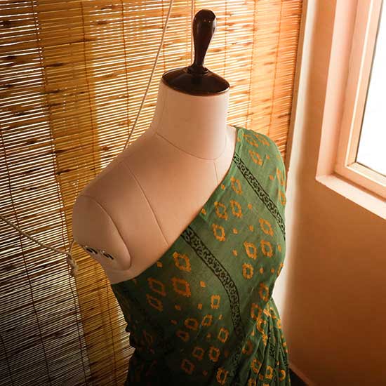 Bottle green colour designer Mul cotton saree