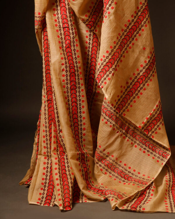 Beige with Red Kota Cotton Saree, Bottom side close up