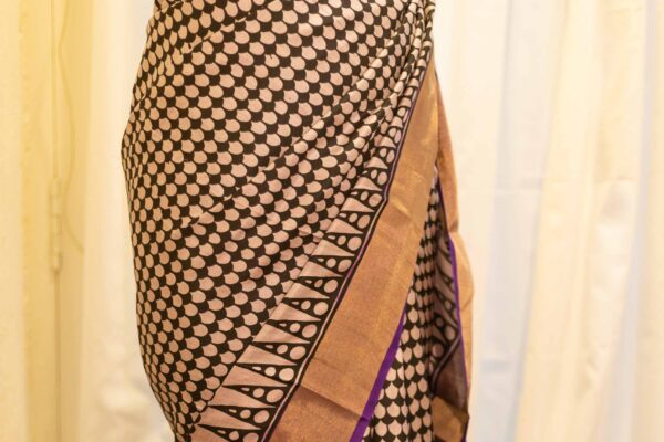 Twilight Elegance Black and Purple Printed Kanchipuram Silk Saree