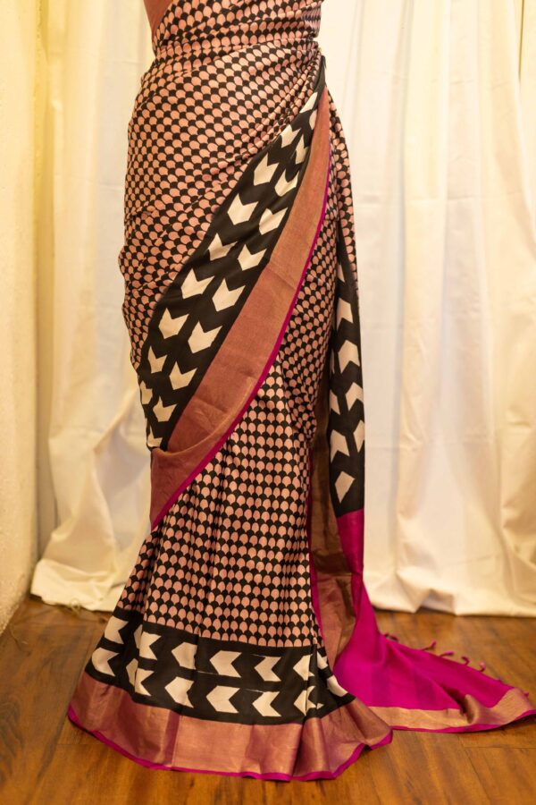 Blush Noir Pink and Black Printed Kanchipuram Silk Saree
