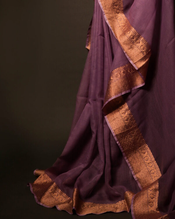Majestic Magenta Magenta Kota Cotton Zari Plain Saree, Bottom side close up