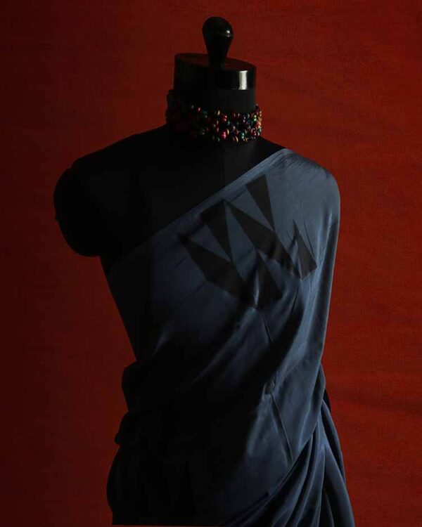Plain Gray Colour Fancy H S Silk Saree, Top size  close up