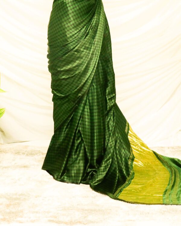 Pure Handloom Bottlegreen Green Gaji Silk Saree