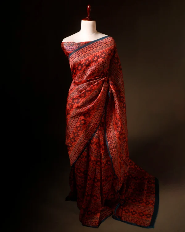 rn-image_picker_lib_temp_31fc7a07-ef40-4e10-abc0-0500c0b37c75 Mystic Mocha Maroon and Black Printed Pure Organza Silk Saree