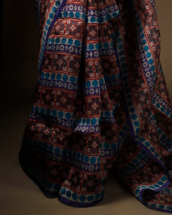 Pastel Palette Light Grey Multicolor Printed Pure Organza Silk Saree
