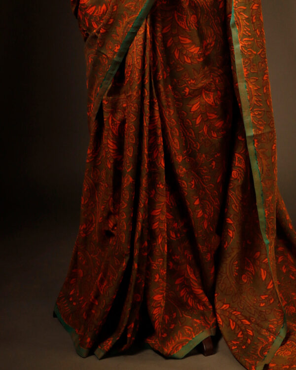 Burgundy Elegance Maroon Soft and Light Handloom Silk Cotton Saree