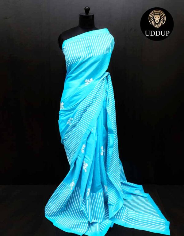 Blue Geometric Pattern Mul Cotton Saree & Best Mul Saree Deals